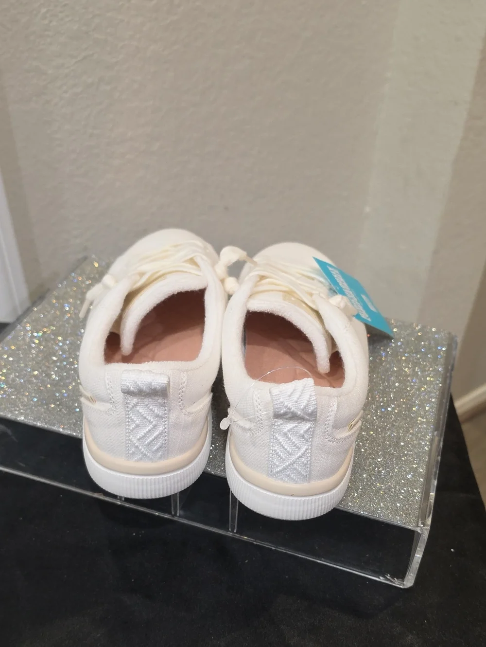 Reef Neptune Alana Cushioned Sneakers- White